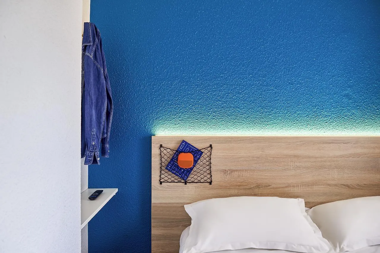 Hotelf1 Marseille Est Hotel